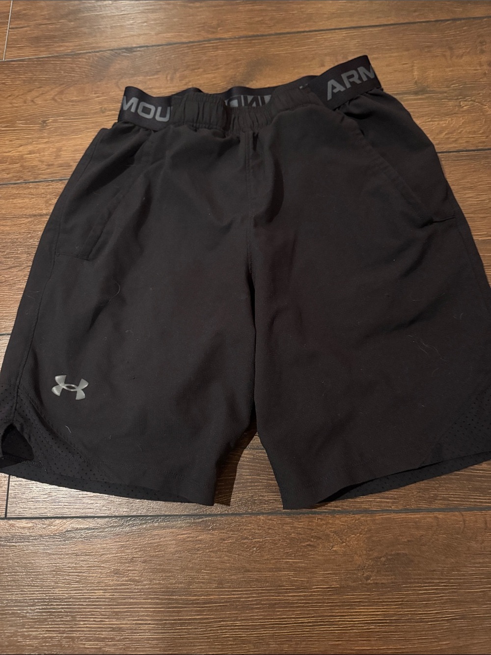 Under Armour Men’s Black Elastic-Waist Athletic Shorts